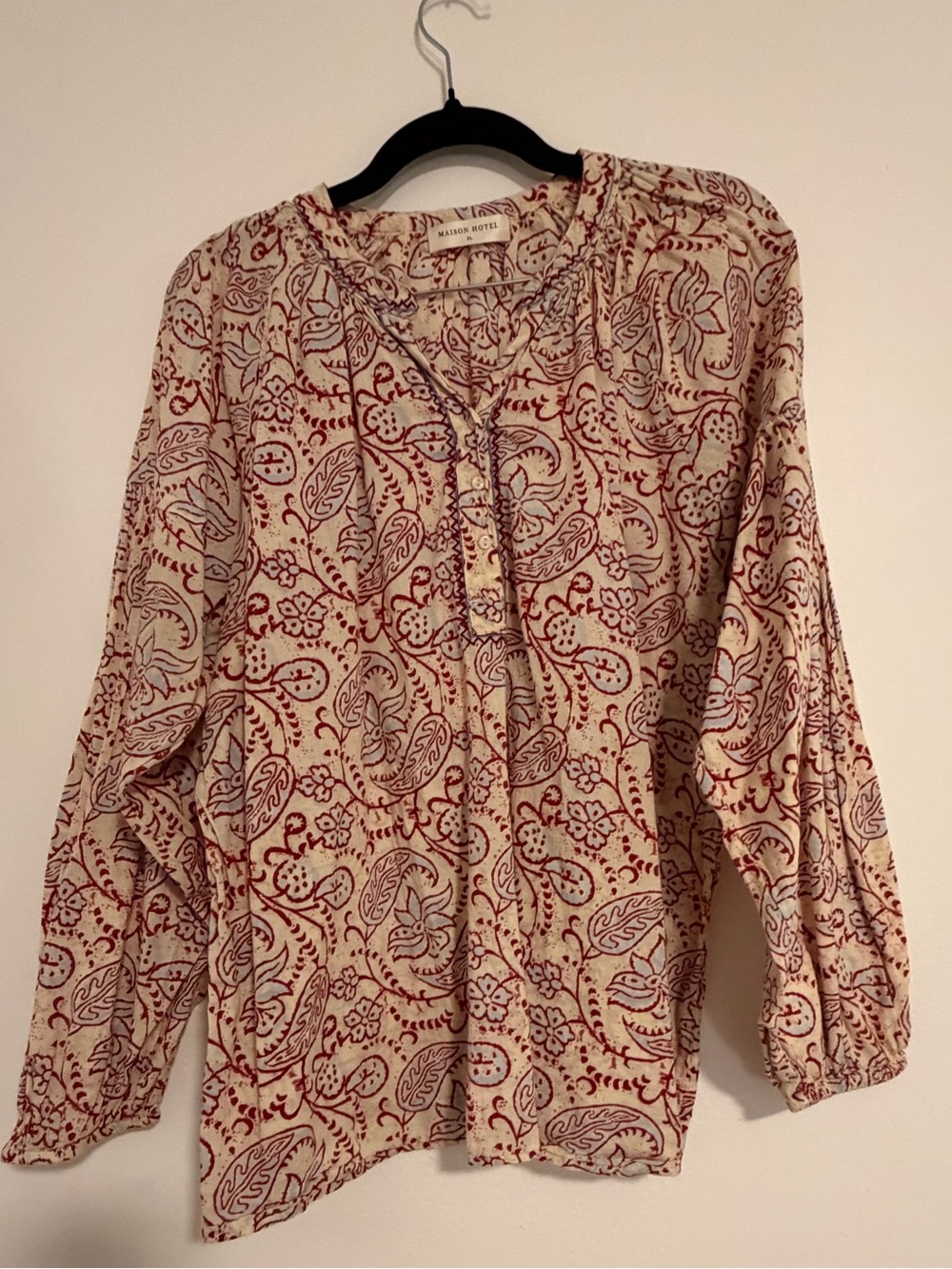 Maison Hotel Lina Blouse – Red & Blue Paisley Block Print XL - Picture 2 of 5